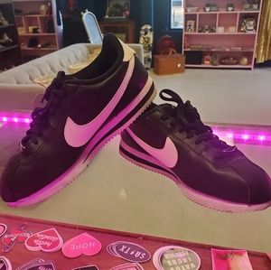Black Nike Cortez